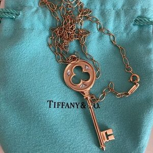 Tiffany and Co Clover Trefoil Rose Gold Pendant 24 inches Oval Link Chain